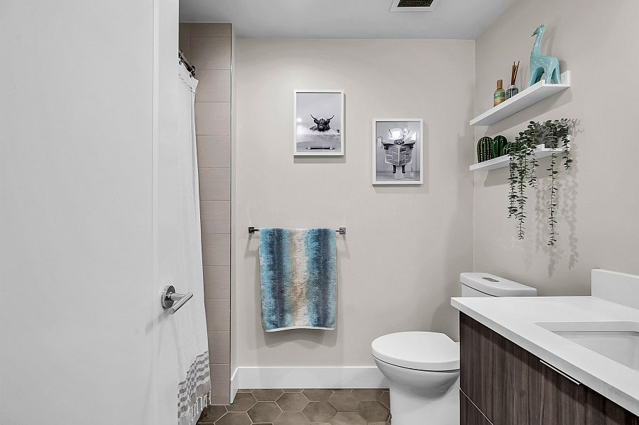 401 1496 Charlotte Road North Vancouver, BC - 24