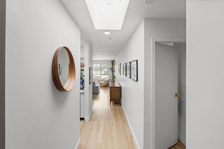 407 1950 E 11th Avenue Vancouver, BC - 18