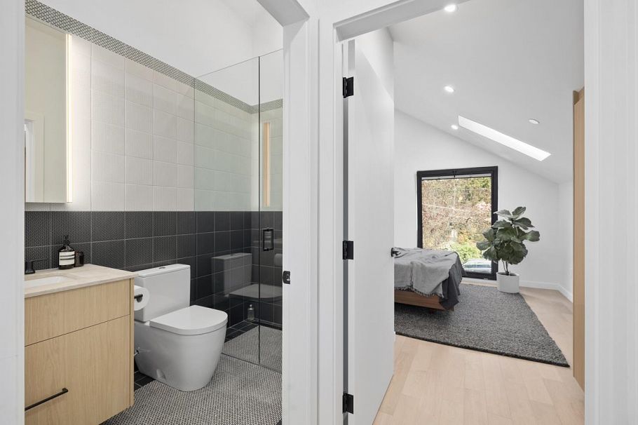 1331 Cotton Drive Vancouver, BC - 24