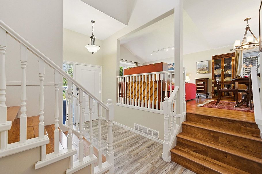 4575 Cliffmont Road North Vancouver, BC - 12