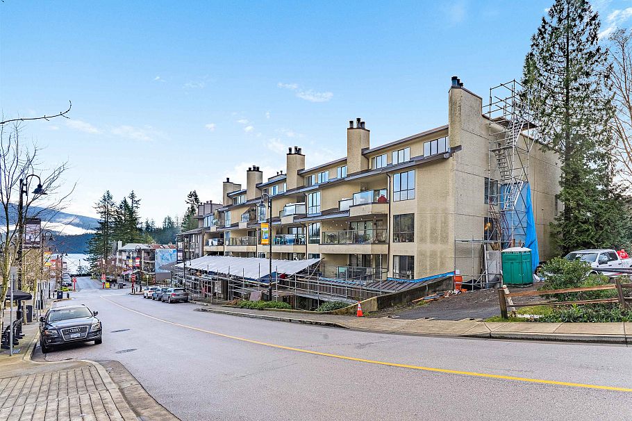 203 4323 Gallant Avenue North Vancouver, BC - 35