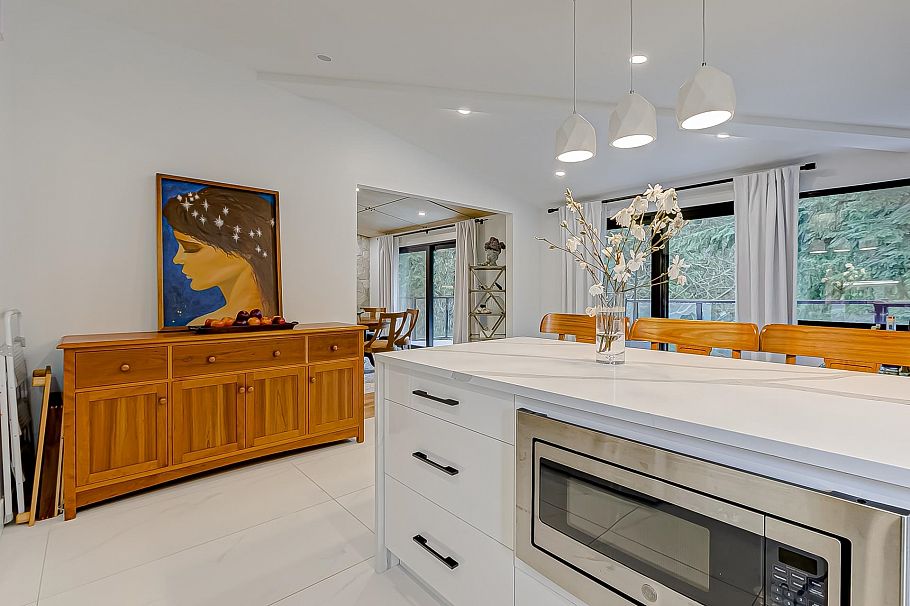 2836 Violet Street North Vancouver, BC - 15