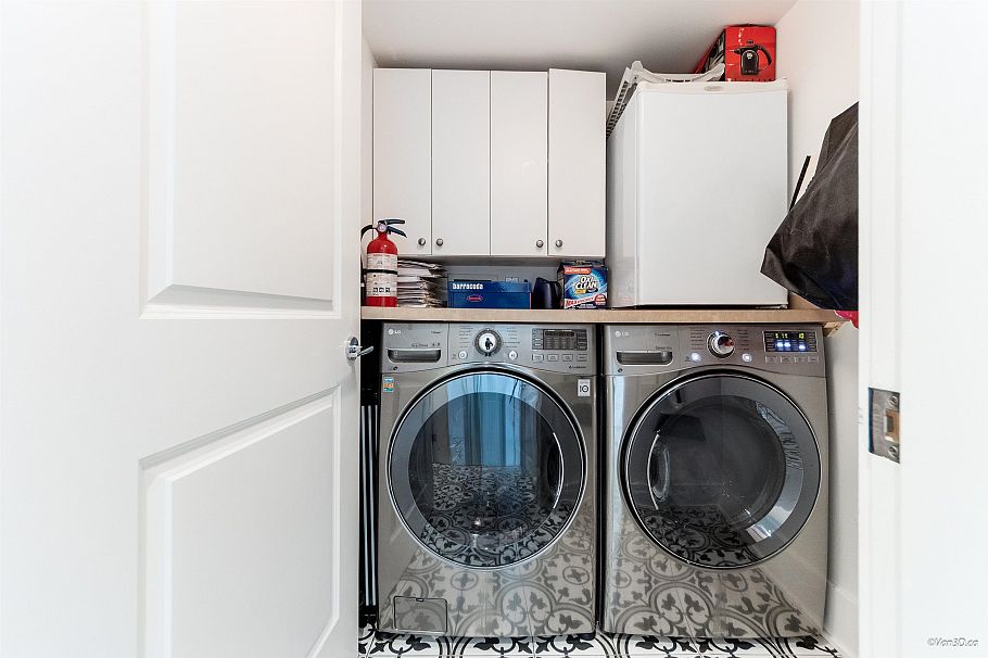 1017 W 8th Avenue Vancouver, BC - 23