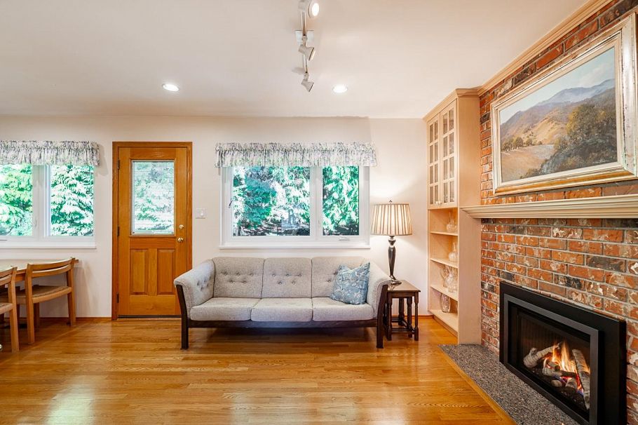 4651 Valley Road North Vancouver, BC - 12