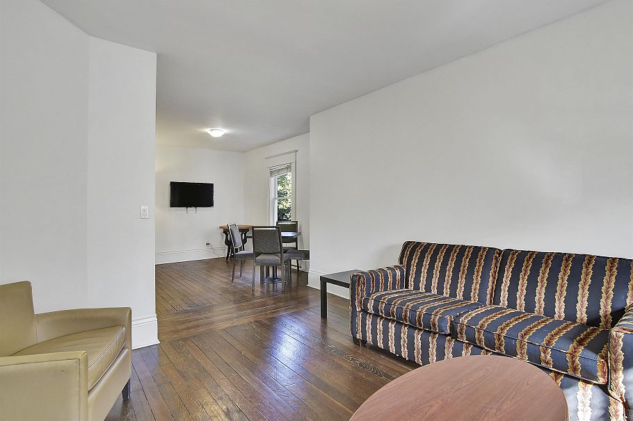 2 1517 COMOX STREET, Vancouver BC V6G 1P3 Vancouver, BC - 1