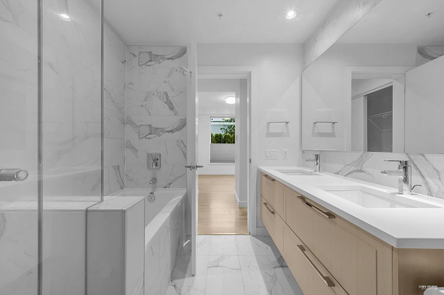 109 6677 Cambie Street Vancouver, BC - 13