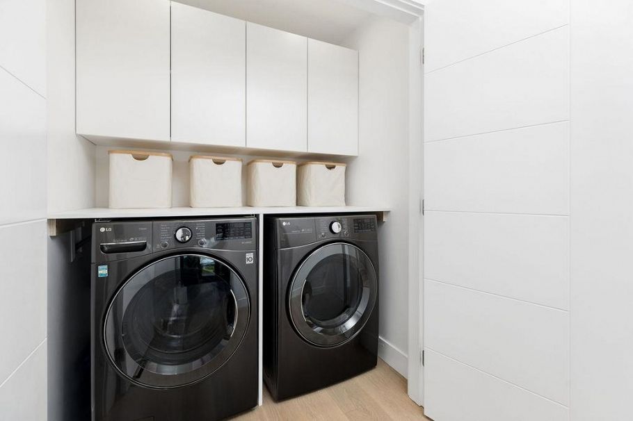 1200 Bedford Court North Vancouver, BC - 32