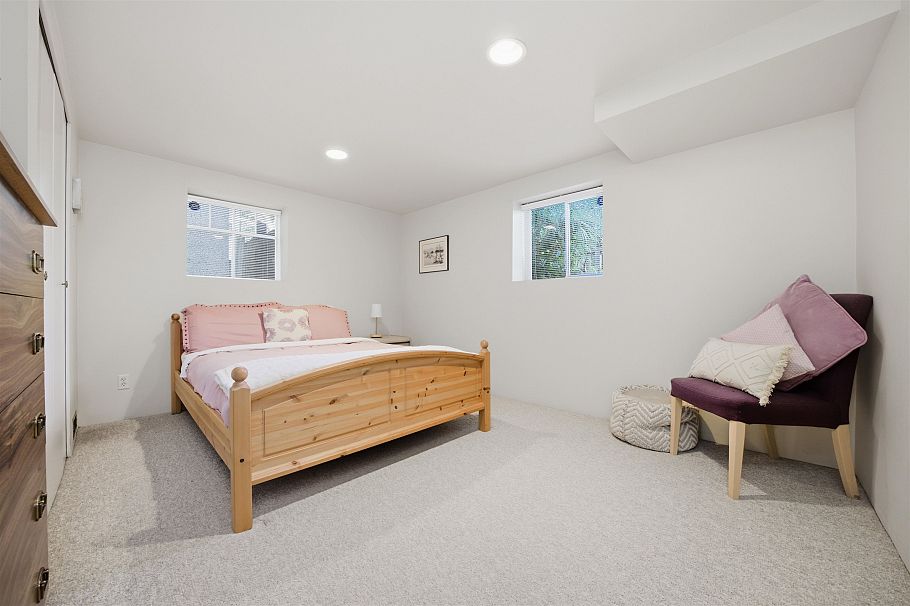 2865 W 30th Avenue Vancouver, BC - 24