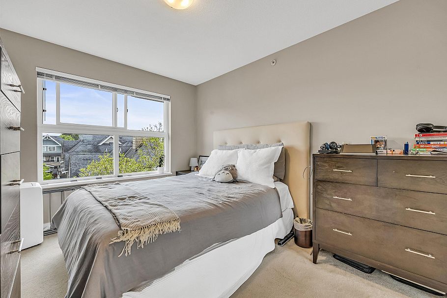 403 7088 Mont Royal Square Vancouver, BC - 13