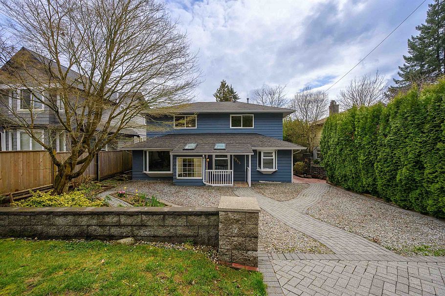 1355 Frederick Road North Vancouver, BC - 1