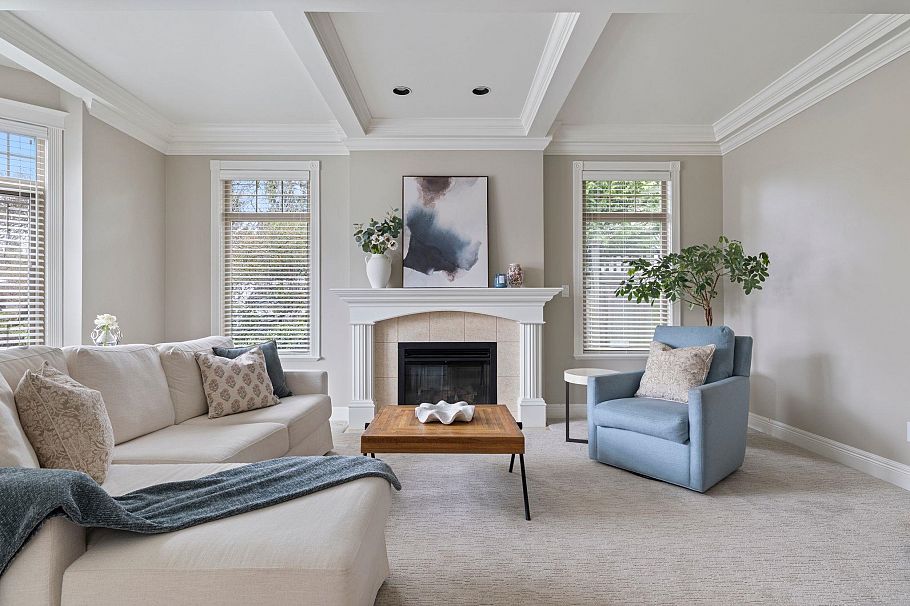 2752 Newmarket Drive North Vancouver, BC - 2