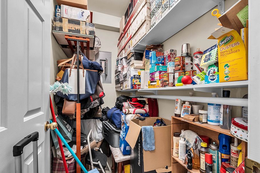 302 1311 Beach Avenue Vancouver, BC - 27