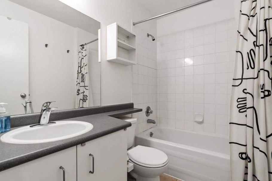 330 350 E 2nd Avenue Vancouver, BC - 19