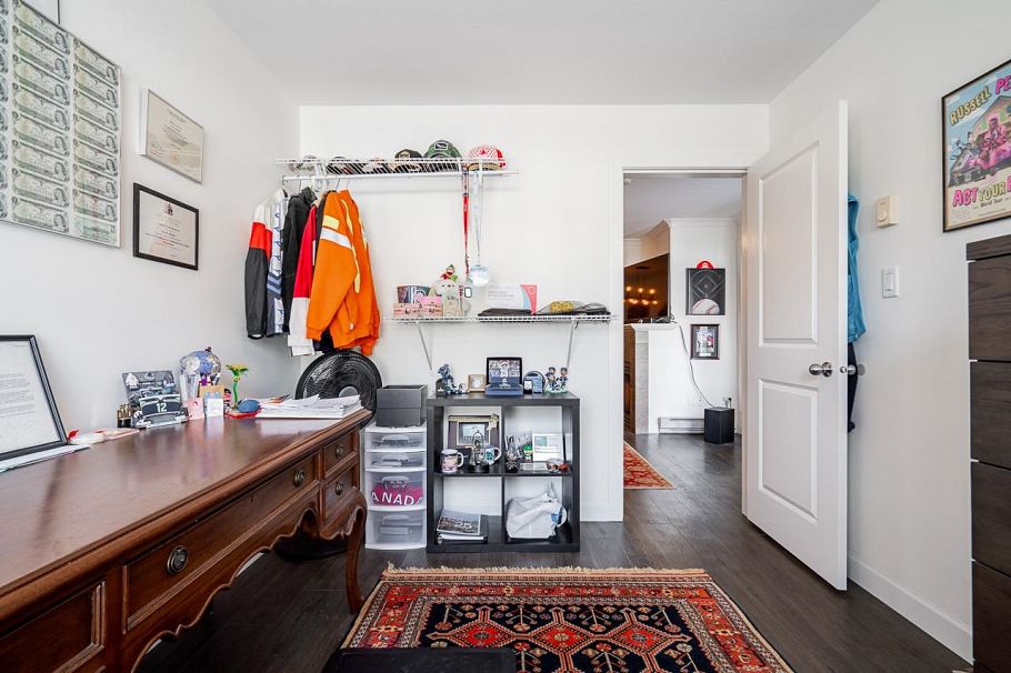 307 3939 Hastings Street Burnaby, BC - 1