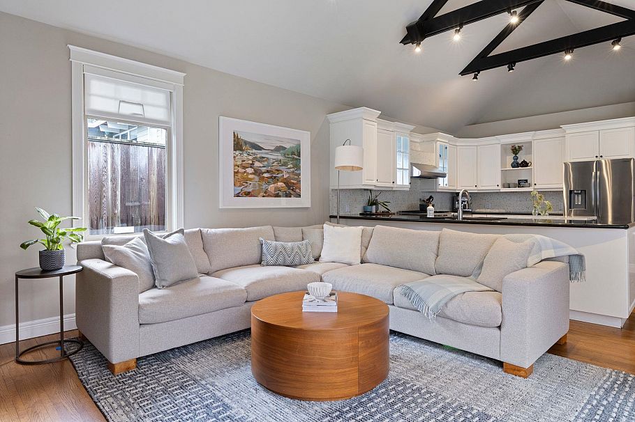 2752 Newmarket Drive North Vancouver, BC - 5