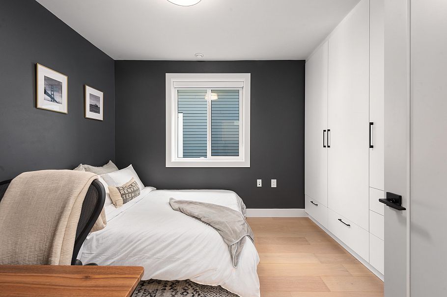 1220 E 11th Avenue Vancouver, BC - 14