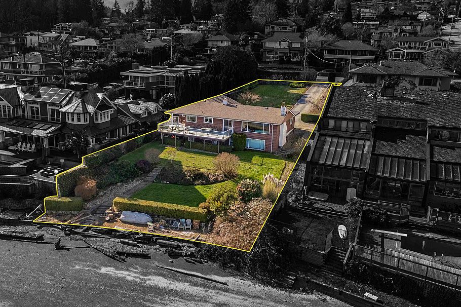 450 Beachview Drive North Vancouver, BC - 3