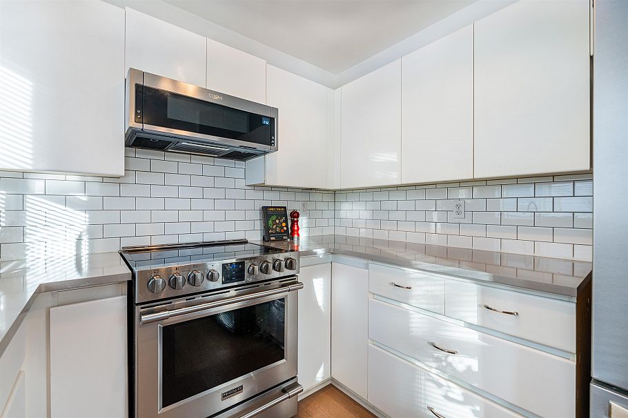 302 655 W 13th Avenue Vancouver, BC - 14