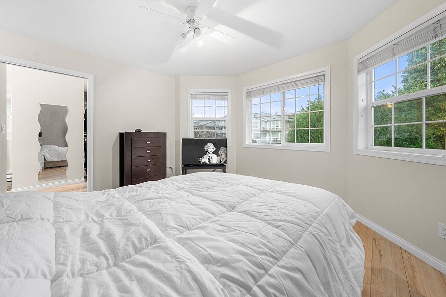 1263 W 16th Street North Vancouver, BC - 34