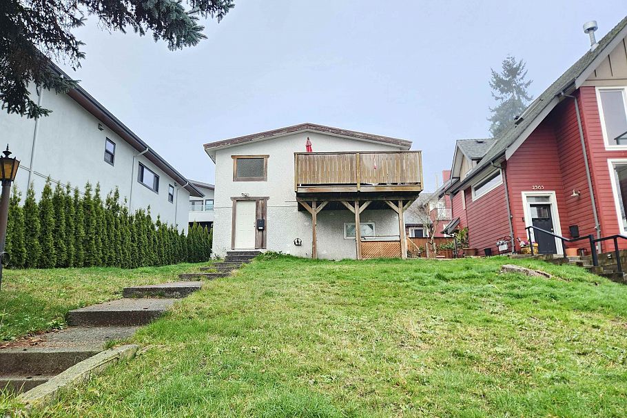 2557 E Kent Avenue North Vancouver, BC - 1