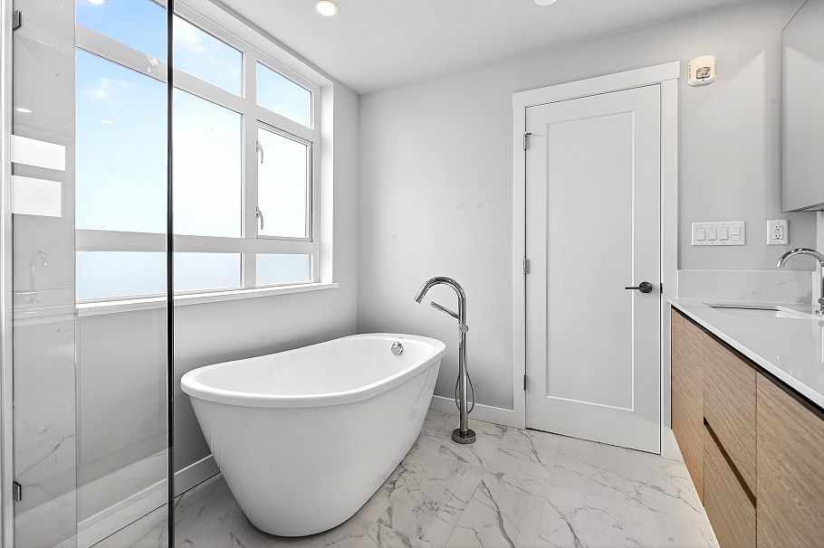 76 10333 River Drive Richmond, BC - 14