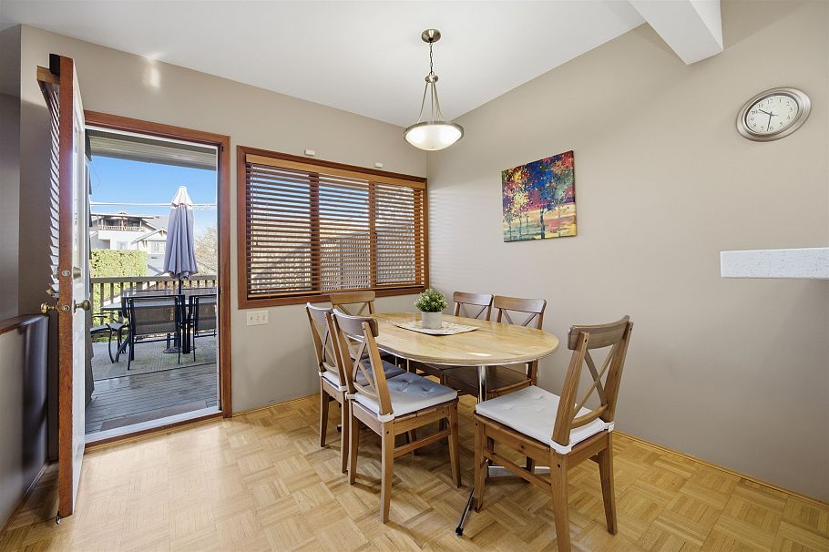 2865 W 30th Avenue Vancouver, BC - 9