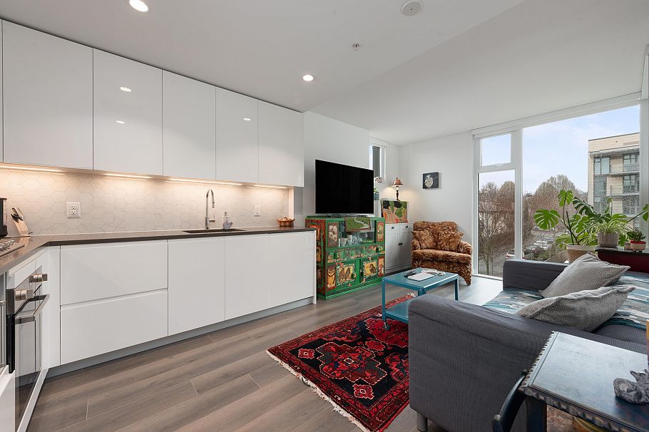 305 8138 Fraser Street Vancouver, BC - 7