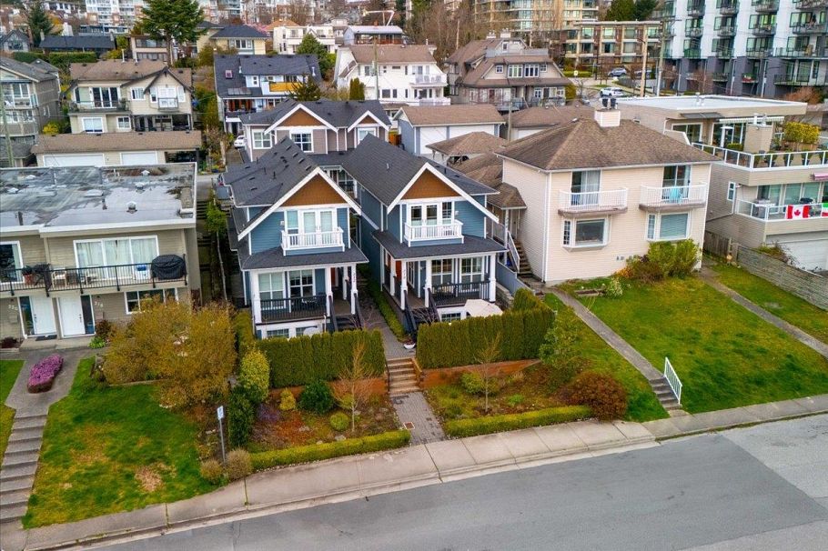 210 W 5th Street North Vancouver, BC - 33