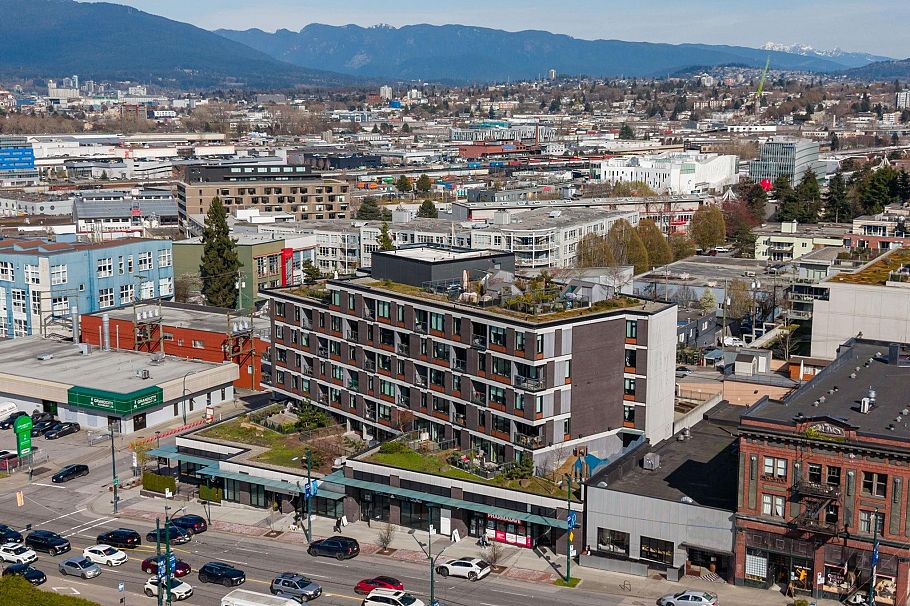 802 210 E 5th Avenue Vancouver, BC - 1