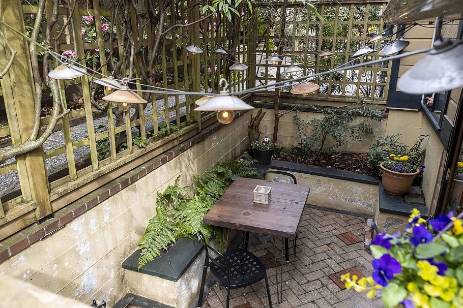 232 W 14th Avenue Vancouver, BC - 20