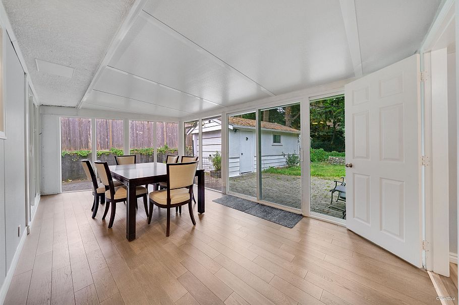 4366 Gilpin Crescent Burnaby, BC - 6