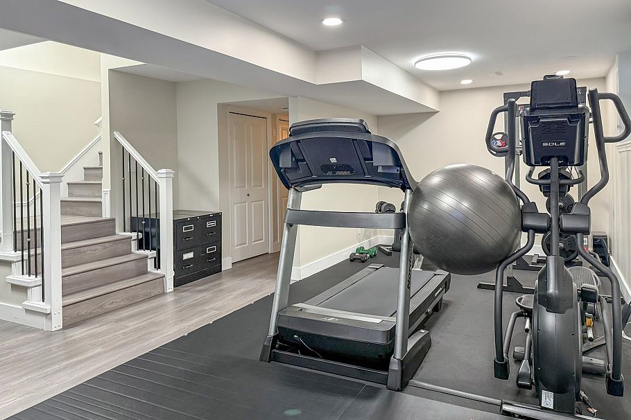 1458 William Avenue North Vancouver, BC - 33