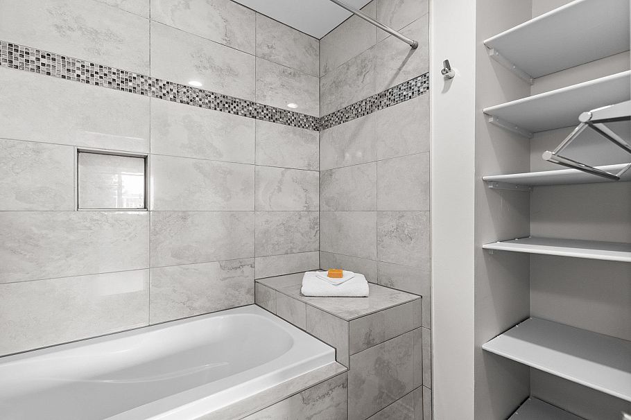 302 2215 Mcgill Street Vancouver, BC - 16