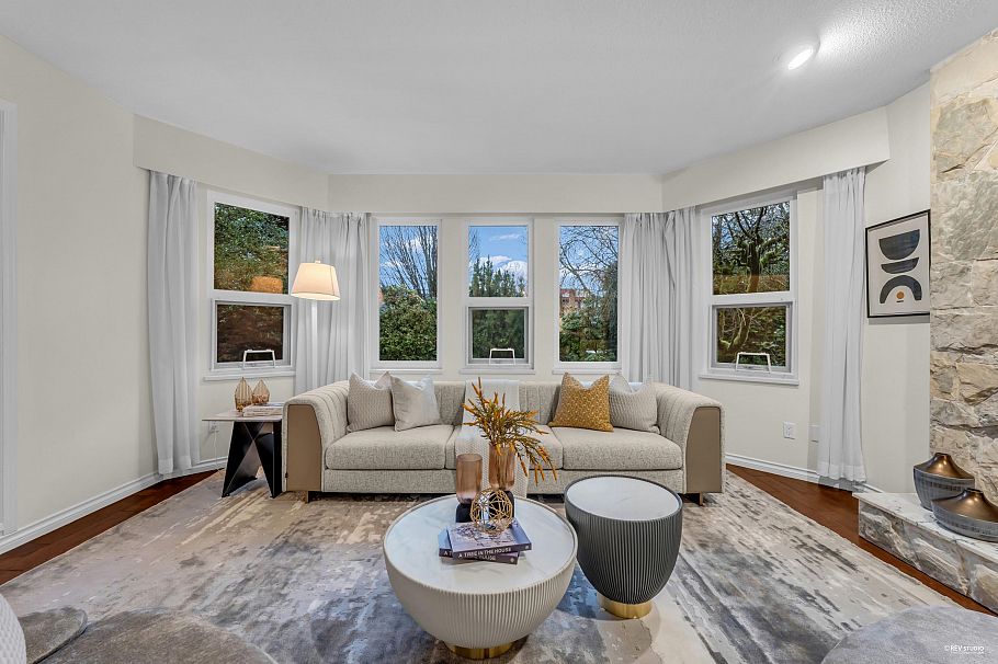 3661 Blenheim Street Vancouver, BC - 2