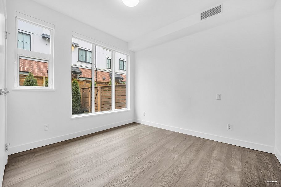 128 2060 Curling Road North Vancouver, BC - 21