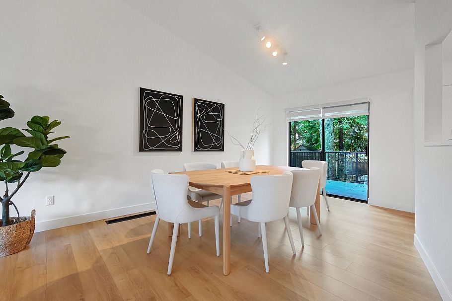 1777 Caledonia Avenue North Vancouver, BC - 3