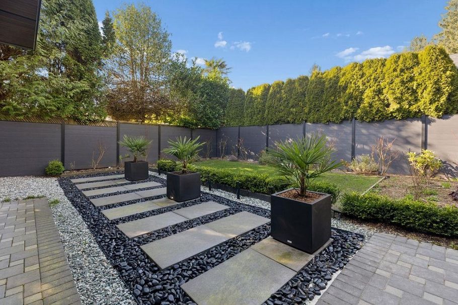 1200 Bedford Court North Vancouver, BC - 36