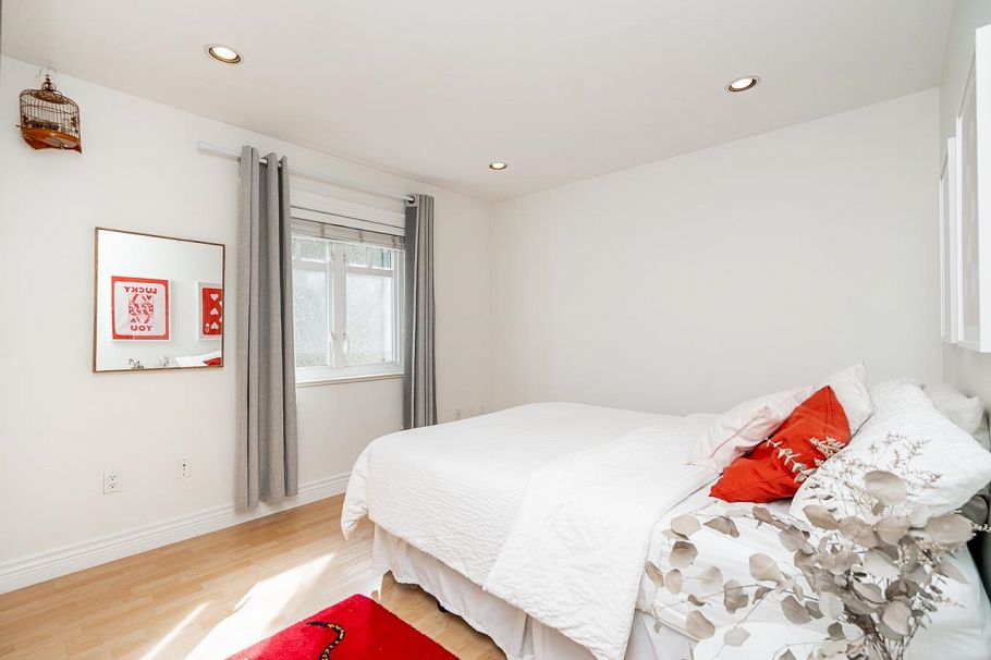 1938 Adanac Street Vancouver, BC - 31