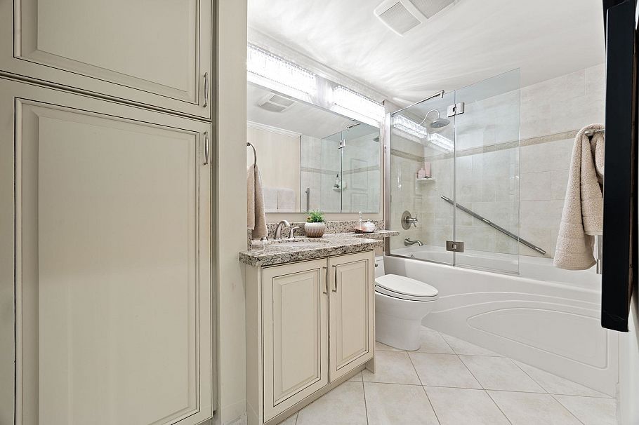 203 1125 Gilford Street Vancouver, BC - 16