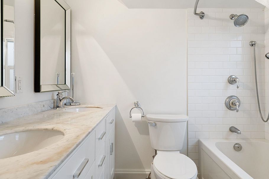 2907 W 30th Avenue Vancouver, BC - 25