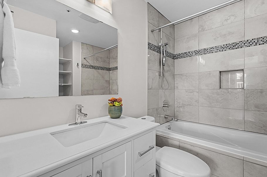 302 2215 Mcgill Street Vancouver, BC - 15