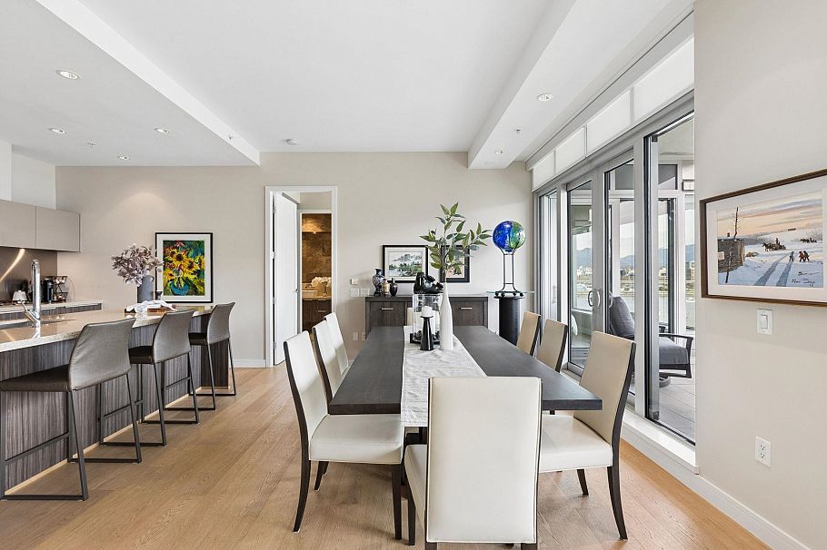 603 181 Athletes Way Vancouver, BC - 4