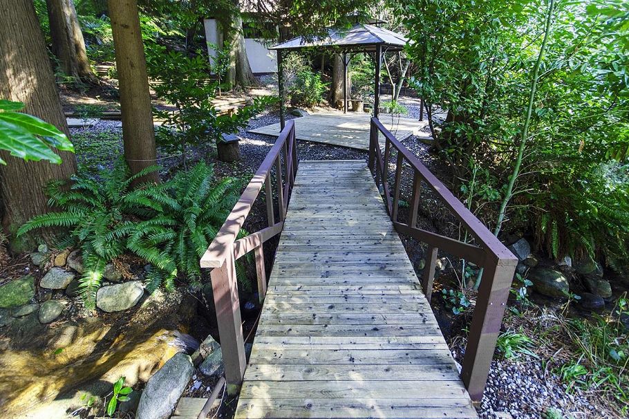 4540 Mountain Highway North Vancouver, BC - 28