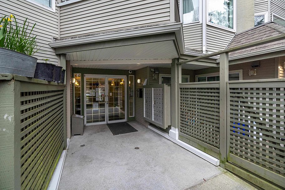403 3738 Norfolk Street Burnaby, BC - 2