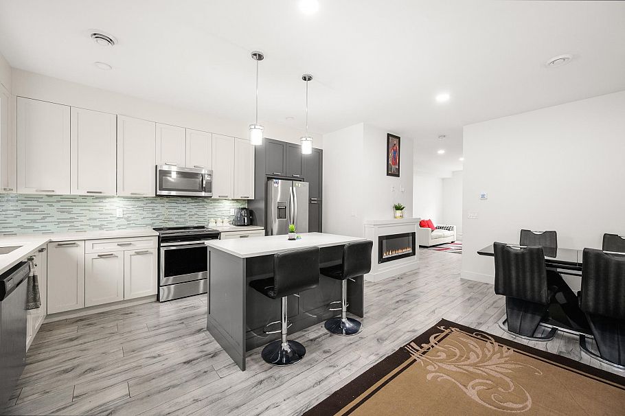 22 5867 129 Street Surrey, BC - 4