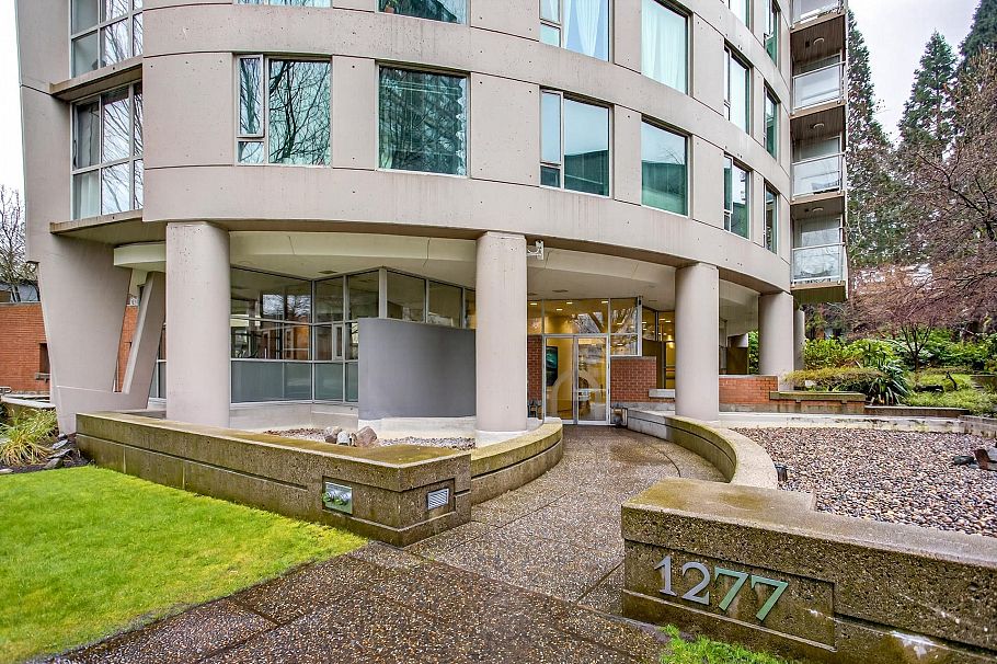 1904 1277 Nelson Street Vancouver, BC - 2