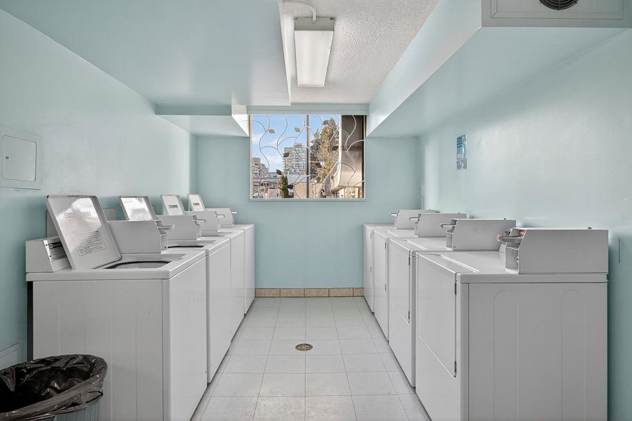 203 145 St. Georges Avenue North Vancouver, BC - 24