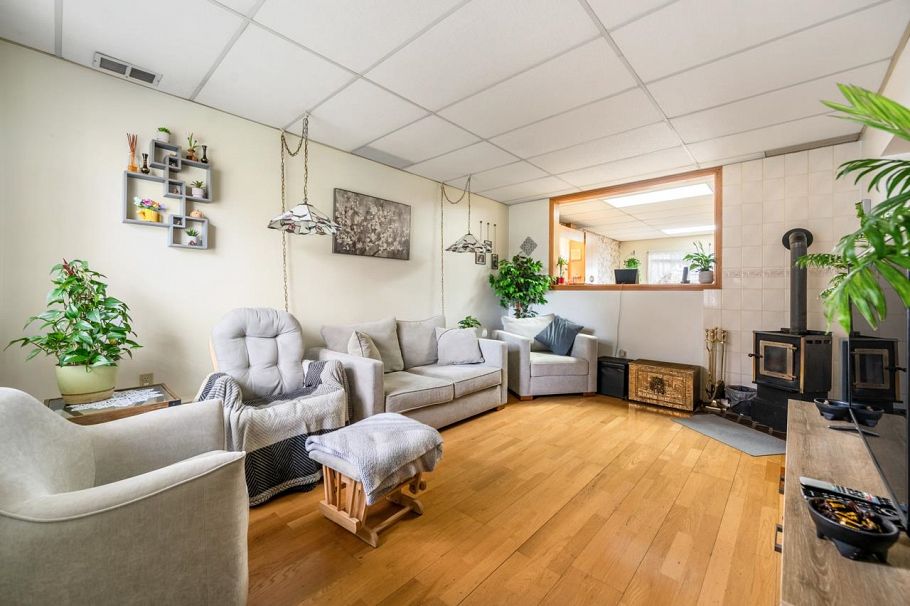 3524 Tanner Street Vancouver, BC - 3