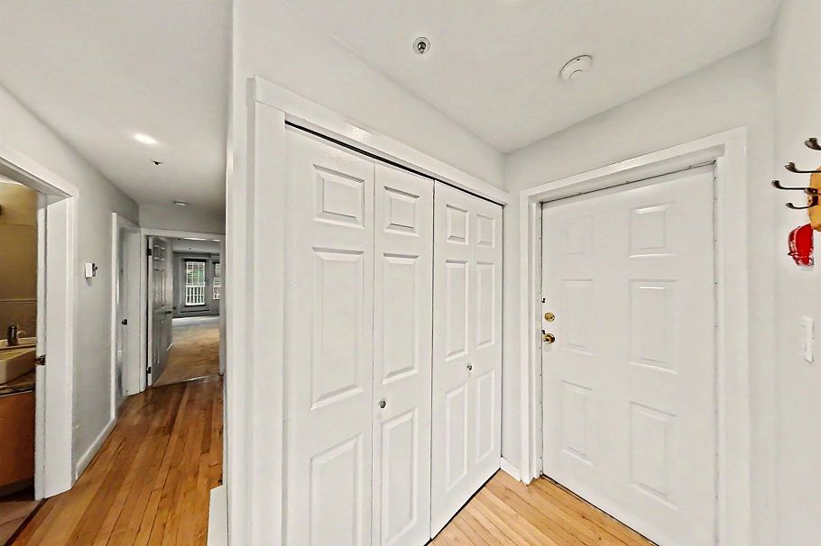 201 1868 W 8th Avenue Vancouver, BC - 6