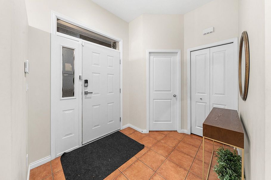 1263 W 16th Street North Vancouver, BC - 38